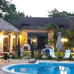 Les Granges Hautes D'hôtes De Charme Proche Sarlat * Saint-Crépin-et-Carlucet