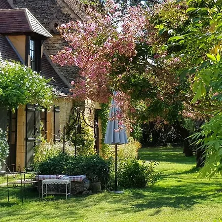 Les Granges Hautes D'hotes De Charme Proche Sarlat 招待所