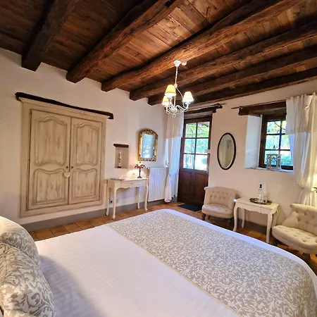 Les Granges Hautes D'hotes De Charme Proche Sarlat Guest house
